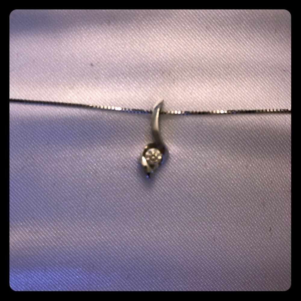 Helzberg diamond white gold necklace